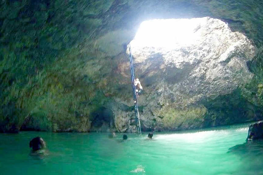 Blue Hole Mineral Spring thumbnail 3